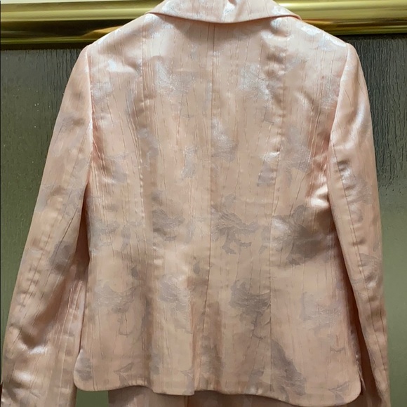 🌸 Floral Kasper Suit 🌸 - Picture 3 of 7